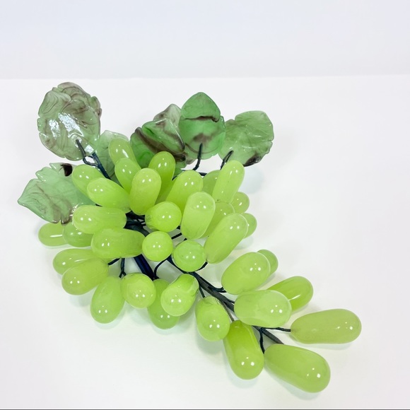 Vintage Carved Long Branch Glass Green Grapes With Jade Glass Leaves